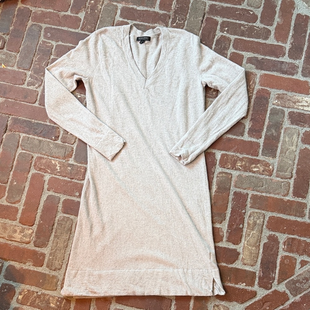 Banana Republic Italian Merino Wool Cashmere V-neck Sweater Dress - Picture 2 of 11